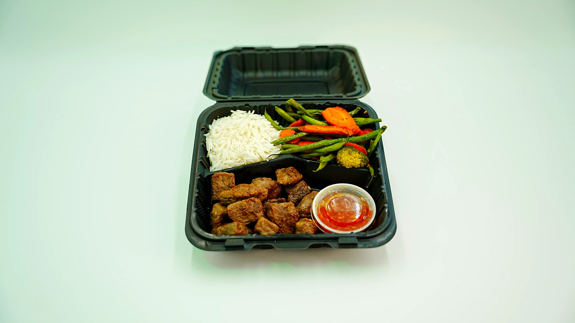 Red Chili Pepper Steak w/ Rice & Mixed Veggies