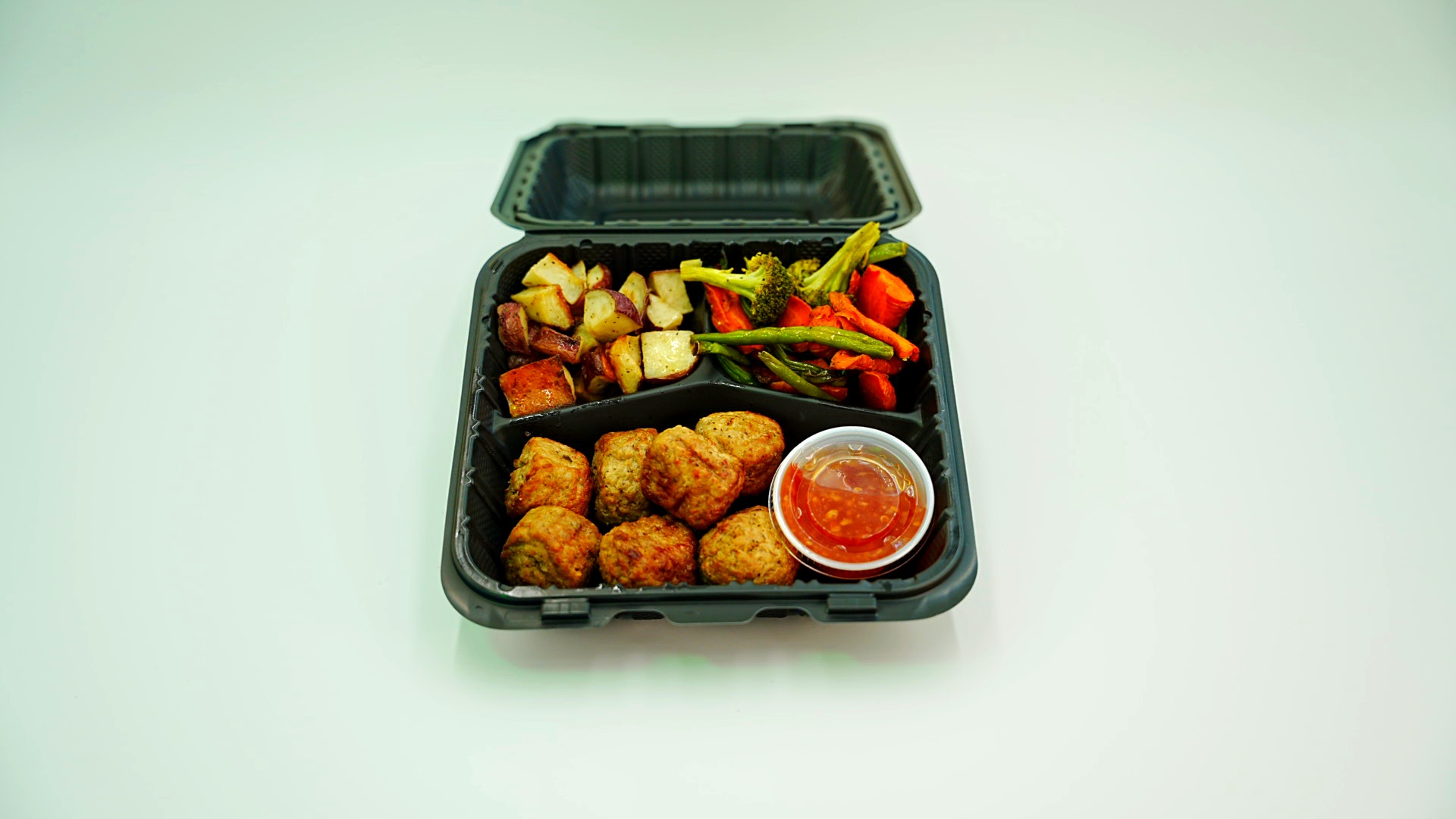 Spicy Red Chili Meatballs w/Potatoes & Mixed Veggies